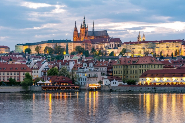 TRIANGULO DE ORO ORIENTAL - Viena, Budapest, Praga, Cracovia y Varsovia -
