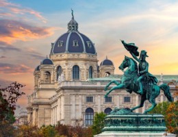 TRIANGULO DE ORO ORIENTAL - Viena, Budapest, Praga, Cracovia y Varsovia -